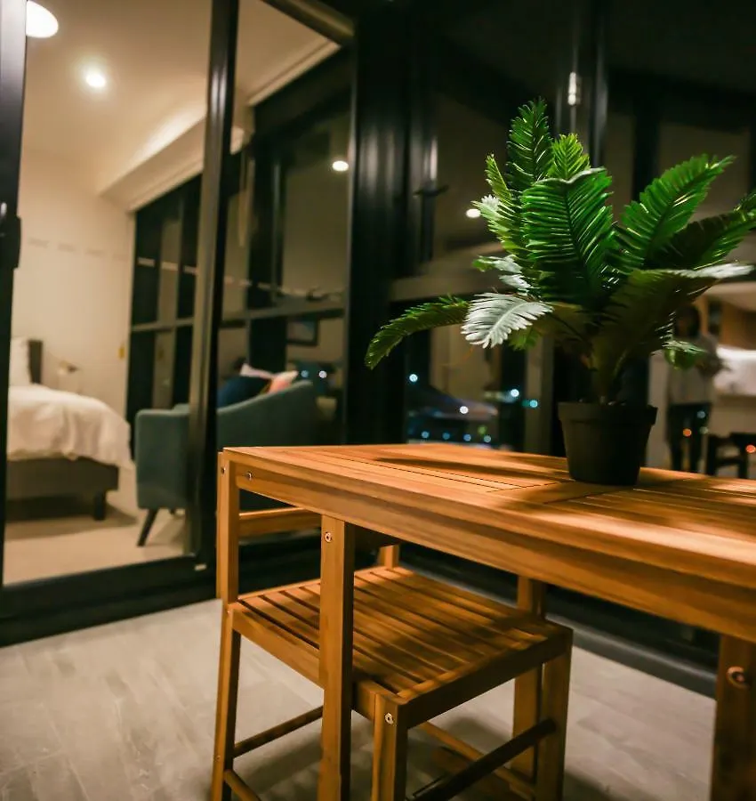 Hostrelax Residence On South Bank Brisbane Aparthotel